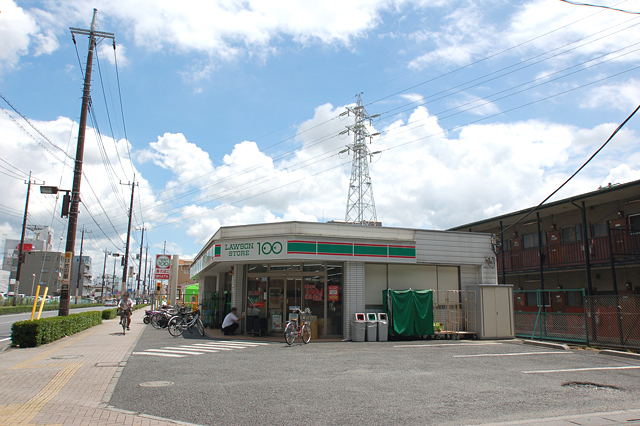 Convenience store. STORE100 Minami Koshigaya 328m to chome store (convenience store)