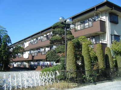 Building appearance. Balcony south-facing apartment! !