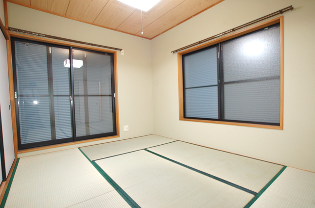 Other room space. It is perfect for Japanese-style room in the playground of the children good per yang two-plane daylight! 