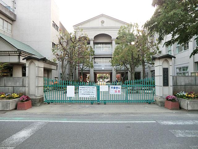 Primary school. Koshigaya Municipal large bag 700m up to elementary school