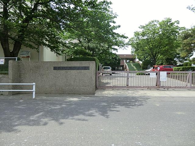 Primary school. Koshigaya Municipal Yasaka Elementary School