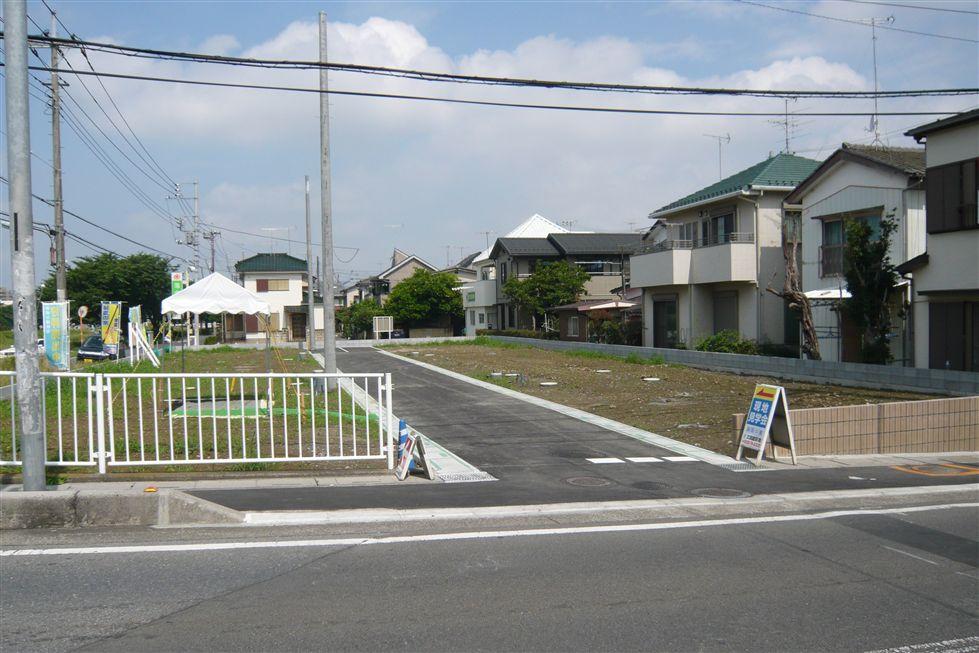 Local photos, including front road. Local (June 2013) Shooting