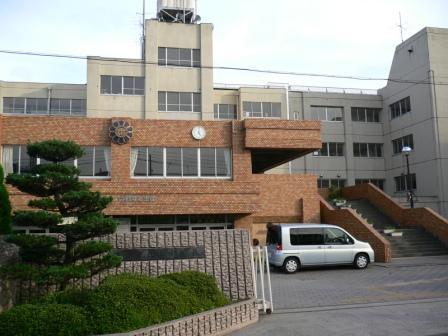 Junior high school. 2600m to the East Junior High School