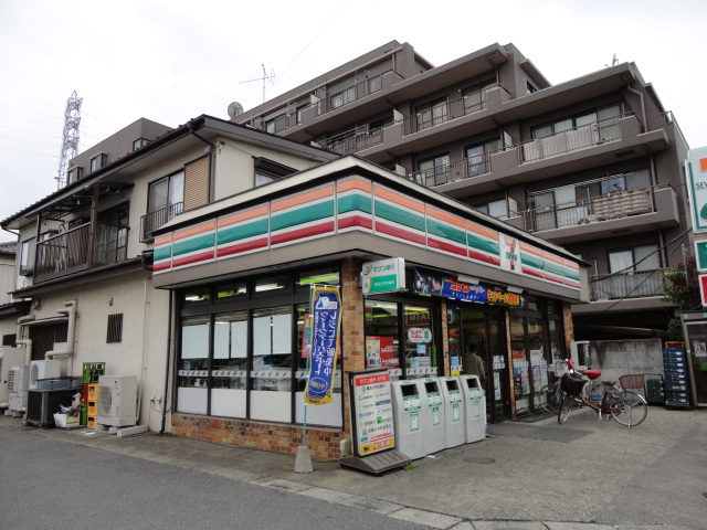 Convenience store. Seven-Eleven Red Mount store up (convenience store) 520m
