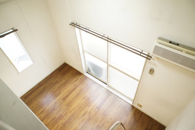 Living and room. High ceilings, A bright room with with skylight!