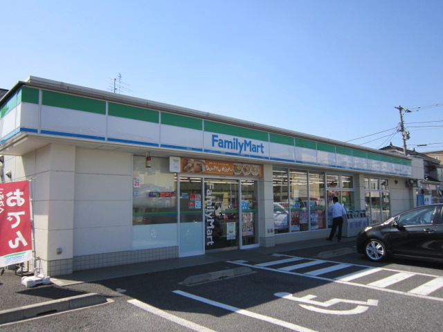 Convenience store. Family Mart Koshigaya Red Mount Sanchome store up (convenience store) 433m