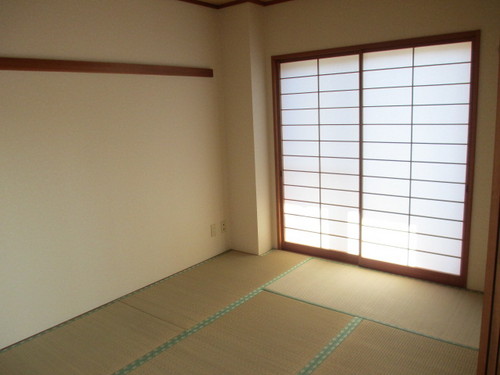 Other room space. Japanese-style room (approximately 6.0 tatami mats)