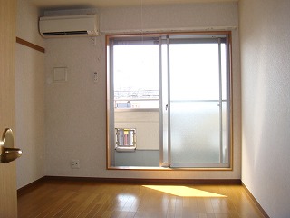 Other room space. Air conditioning 1 groups conditioned. 