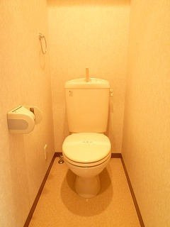 Toilet. happy, bus ・ It is another toilet. 