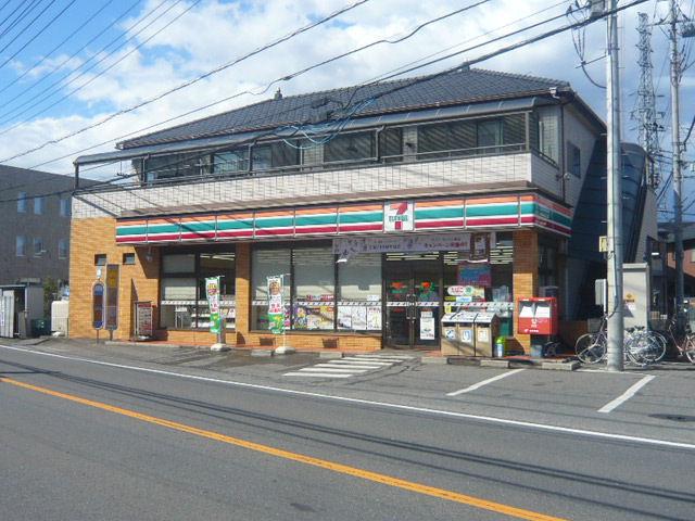 Convenience store. 270m image is an image to Seven-Eleven. 