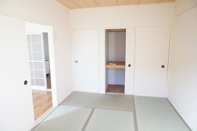 Living and room. Tatami recommended is also room on the futon faction