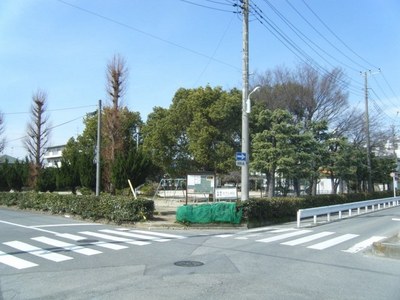 park. Minami Koshigaya first 3 160m to the park (park)