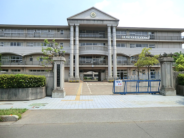 Primary school. Koshigaya City Hanada to elementary school (elementary school) 687m