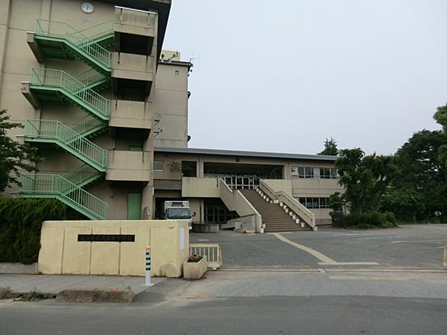 Junior high school. Koshigaya 660m to stand Musashino Junior High School