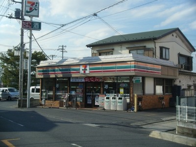 Convenience store. Seven-Eleven Sagami-cho 5-chome up (convenience store) 810m