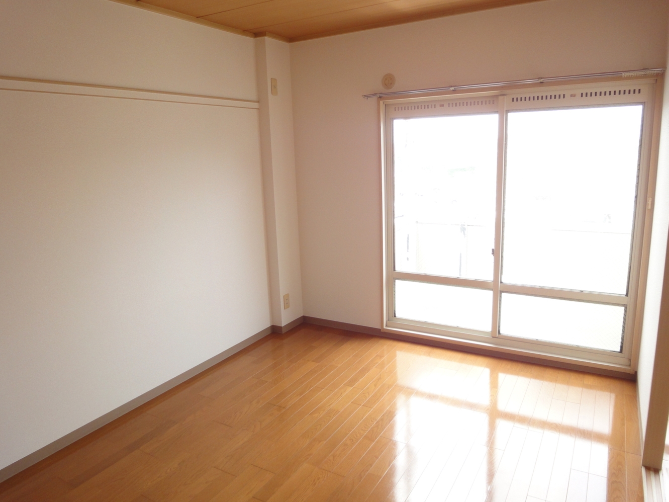 Living and room. Facing south ・ 6 Pledge of Western-style