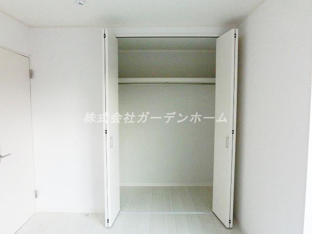 Receipt. ■ Storage capacity is also boasts ■