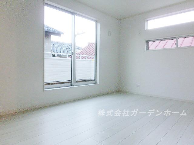 Non-living room. ■ Drenched light of the sun and Sansan, Bright Western-style ■