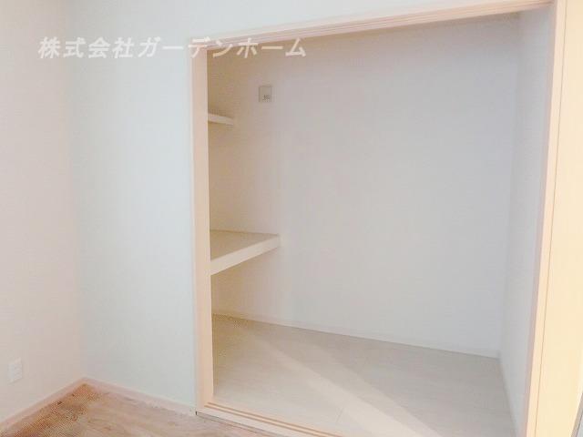 Receipt. ■ Japanese-style storage. Because there is a depth, You can store plenty well as children's toys ■