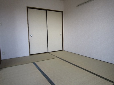 Living and room. Japanese-style room 6 quires