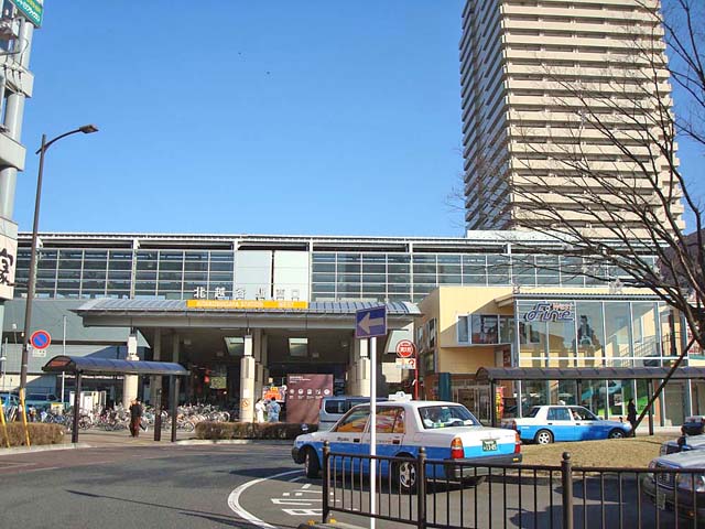 Other. Kita-Koshigaya Station is express in the starting station stop station super ・ convenience store ・ Banks, etc. Yes