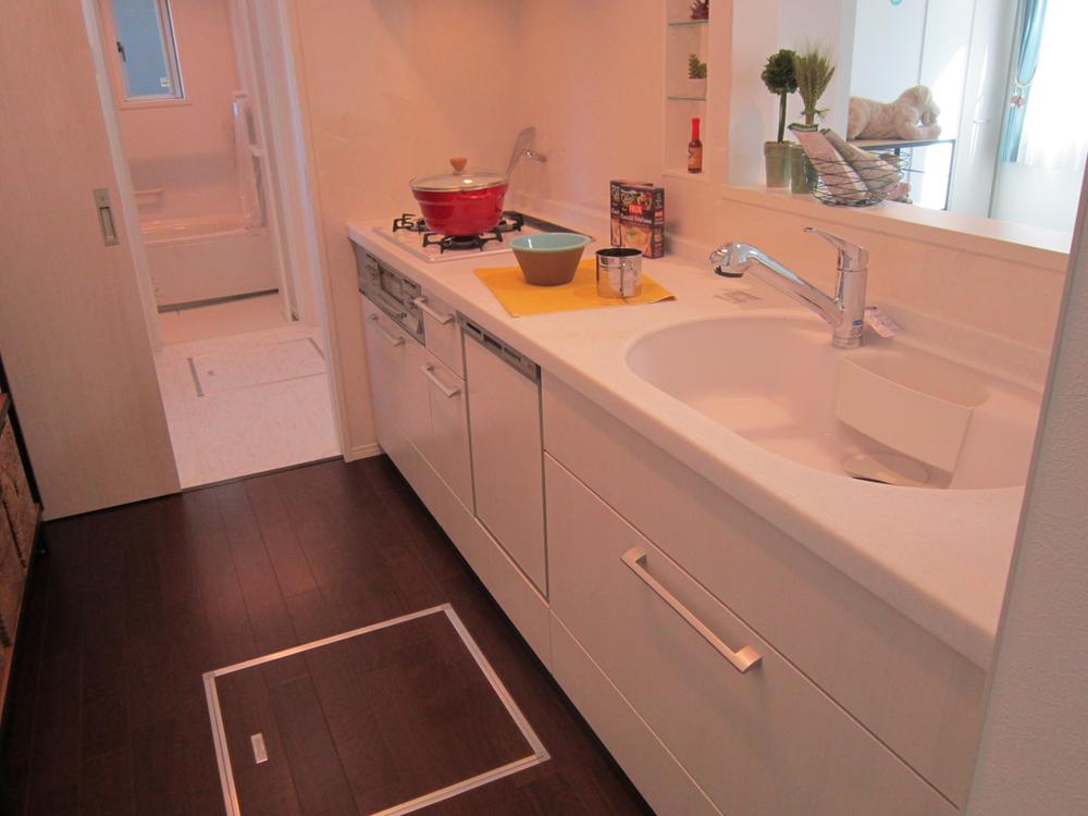 Kitchen. Indoor (12 May 2013) Shooting With dishwasher! ※ Model building
