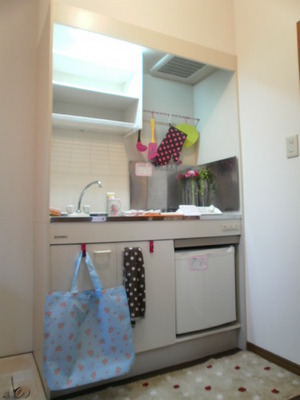 Kitchen.  ☆ refrigerator ・ With bite gas stove ☆ It is a photograph at the time of model room ☆