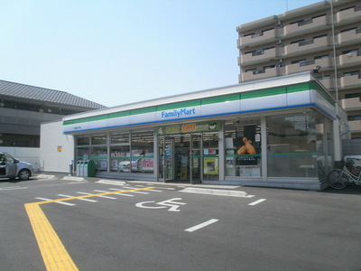 Convenience store. 360m to Family Mart (convenience store)