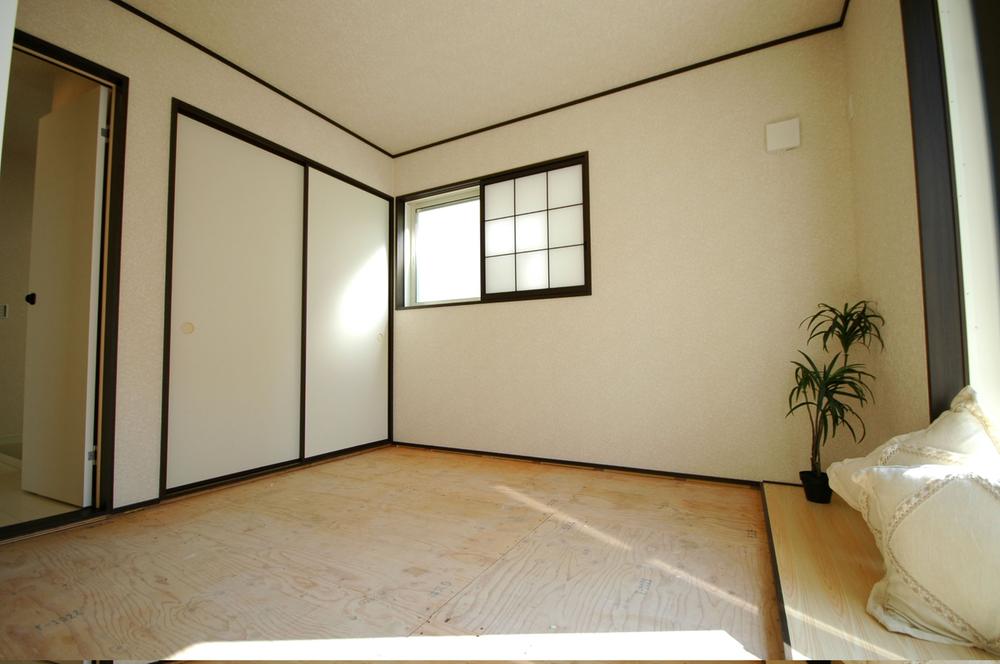 Non-living room.  ◆ Relaxing Japanese-style room ◆ 6 Building