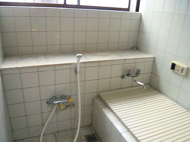 Bathroom. Tiled. Cleanly was renovation.