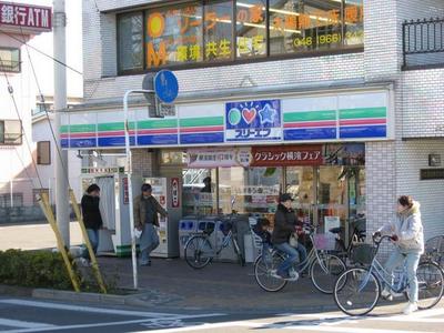 Convenience store. Three F Koshigaya City Hall Street store (convenience store) to 510m