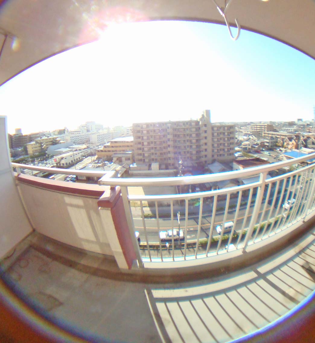 Balcony. Yang This good spacious balcony wash at MinamiMuko ・ Futon also Karari