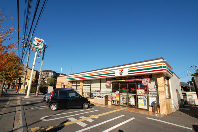 Convenience store. Seven-Eleven Koshigaya tile Sone store (convenience store) to 479m