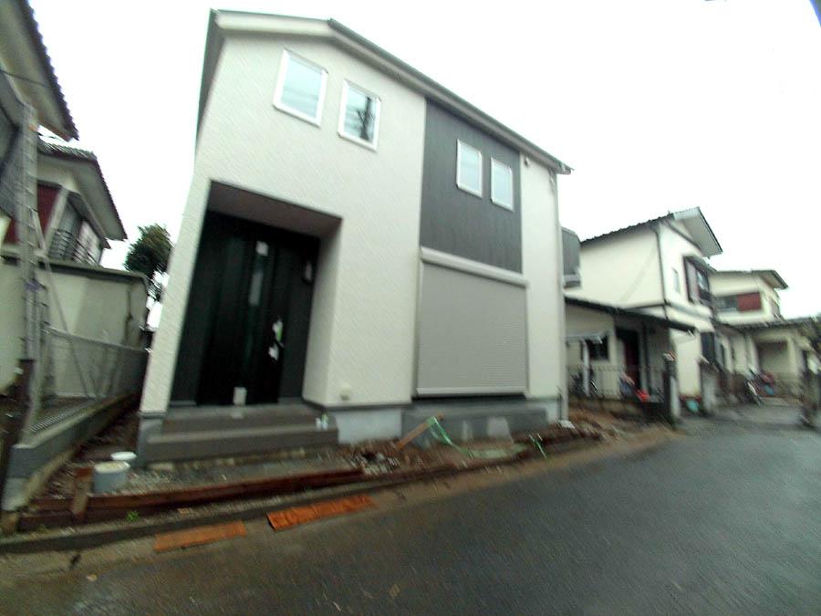 Local photos, including front road. Was building completed. Such as the actual image from per yang, We have to wait all the time so you can see directly. 