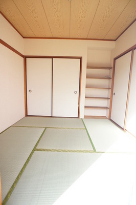 Living and room.  ☆ Japanese-style room 4.5 Pledge ☆