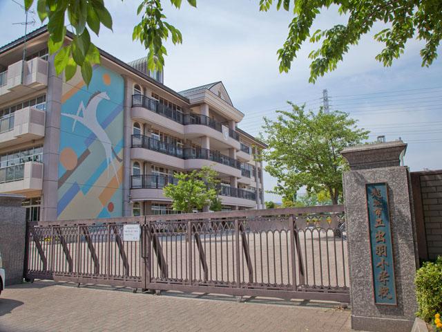 Primary school. Koshigaya Municipal Dewa to elementary school 680m