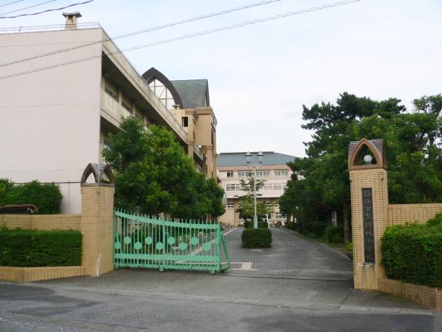 Primary school. Mashibayashi until elementary school 1600m