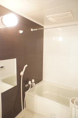 Bath.  ☆ With bathroom heating ventilation dryer ☆ It is a big success in the rainy season ☆