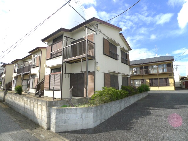 Building appearance. Building entrance