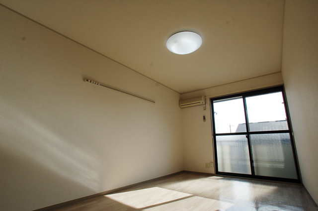 Living and room. Bright south-facing Western-style ☆