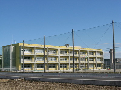 Primary school. Shironojo up to elementary school (elementary school) 185m