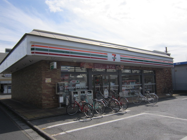 Convenience store. Seven-Eleven store west until (convenience store) 792m