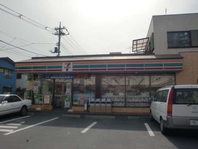 Convenience store. 220m to Seven-Eleven (convenience store)