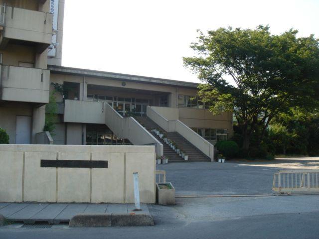 Junior high school. 2000m to Musashino Junior High School