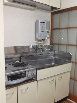 Kitchen.  ☆ Gas stove ・ Instantaneous water heater with ☆ 