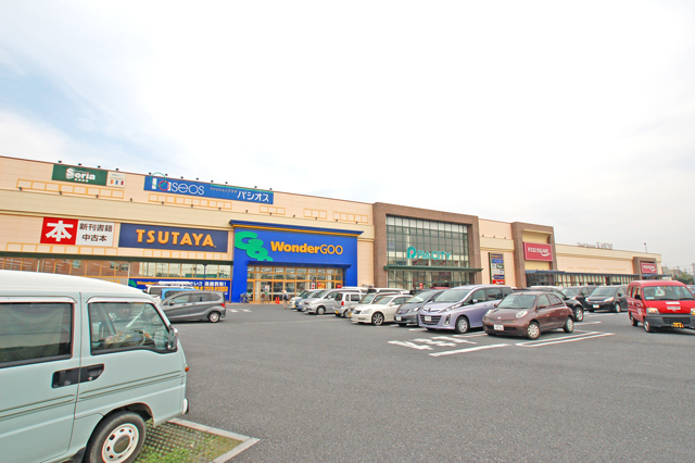 Rental video. WonderGOO TSUTAYA Koshigaya shop 761m up (video rental)