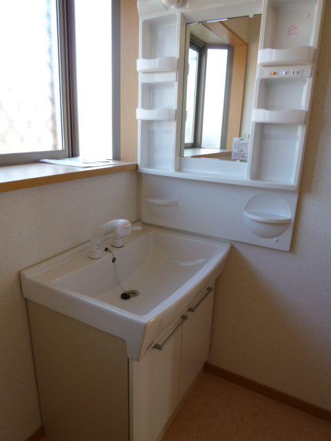 Wash basin, toilet