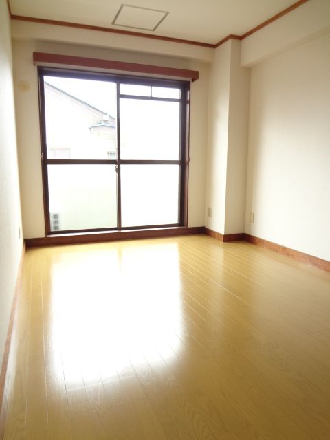 Living and room. Bright-facing veranda Western-style