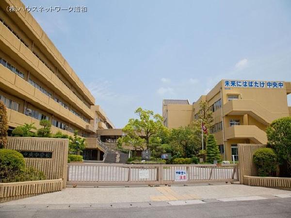 Junior high school. Koshigaya 1100m to stand center junior high school