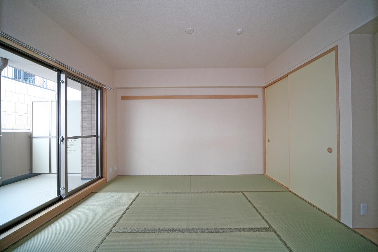 Other room space. Japanese-style room with closet